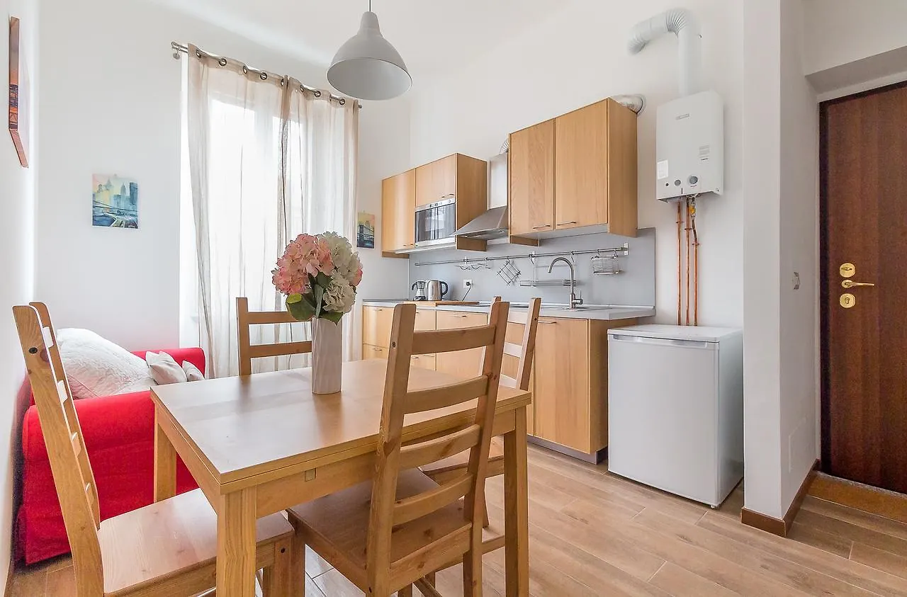 Alessia'S Flat- Affori 3 Daire Milano 0*,